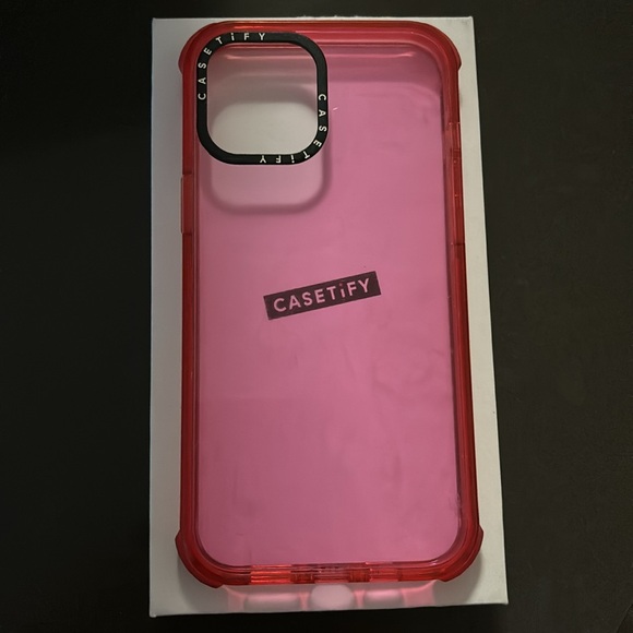 𝐢𝐏𝐡𝐨𝐧𝐞 𝟏𝟐 𝐏𝐫𝐨 𝐌𝐚𝐱 - Picture 11 of 11